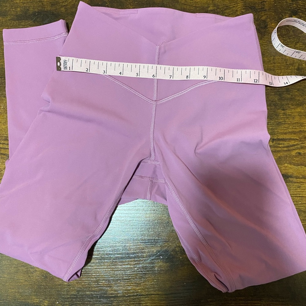 Lululemon Women's Pink Leggings